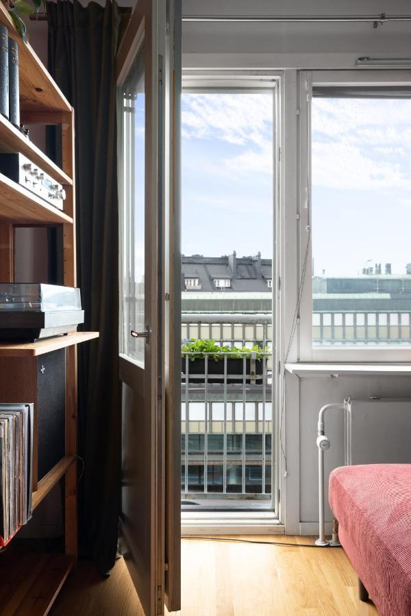 Wehost Spacious Traveller'S Hq Above Metro @Vilhonvuorenkuja 16 Leilighet Helsingfors Eksteriør bilde