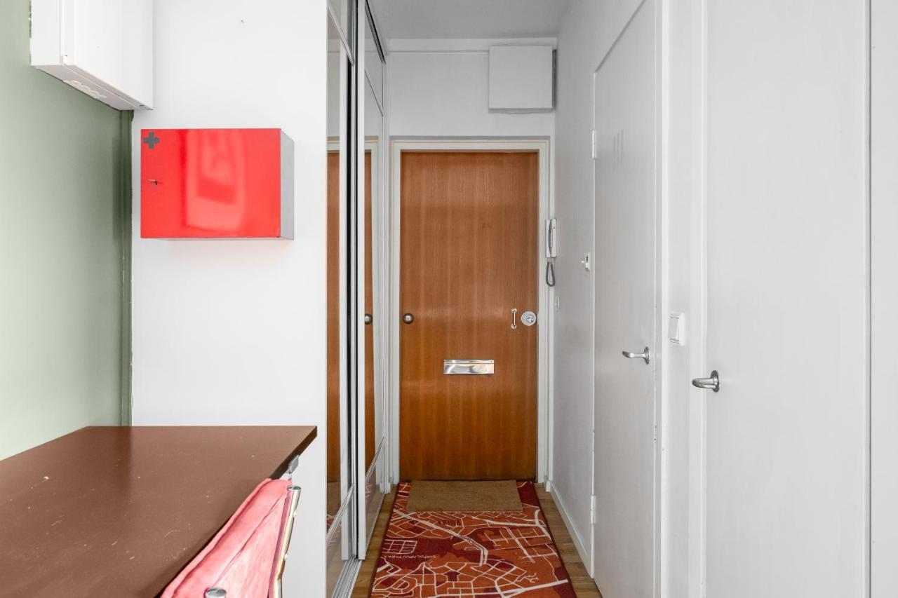 Wehost Spacious Traveller'S Hq Above Metro @Vilhonvuorenkuja 16 Leilighet Helsingfors Eksteriør bilde